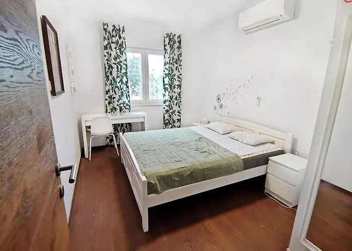 Two-storey House With Pool Umag