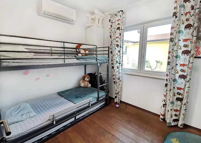 Two-storey House With Pool Villa Umag