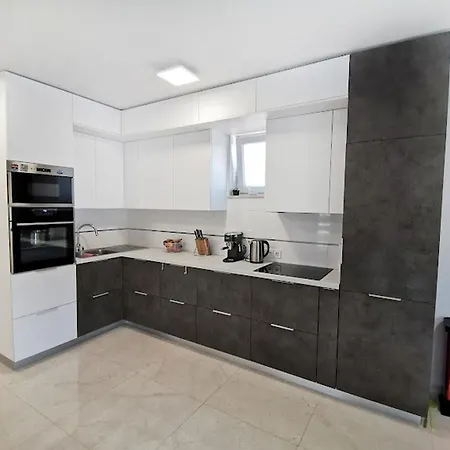 Villa Two-storey House With Pool