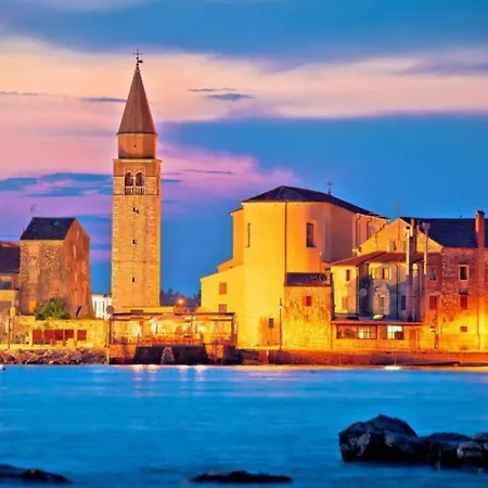 Vila Two-storey House With Pool *