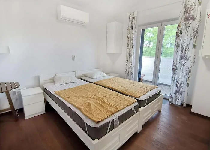 Two-storey House With Pool Umag