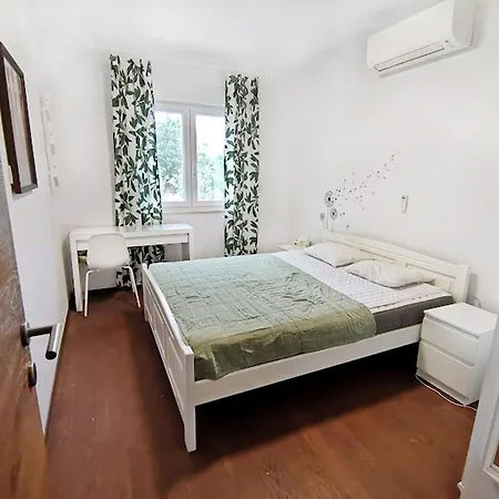 Two-storey House With Pool Umag
